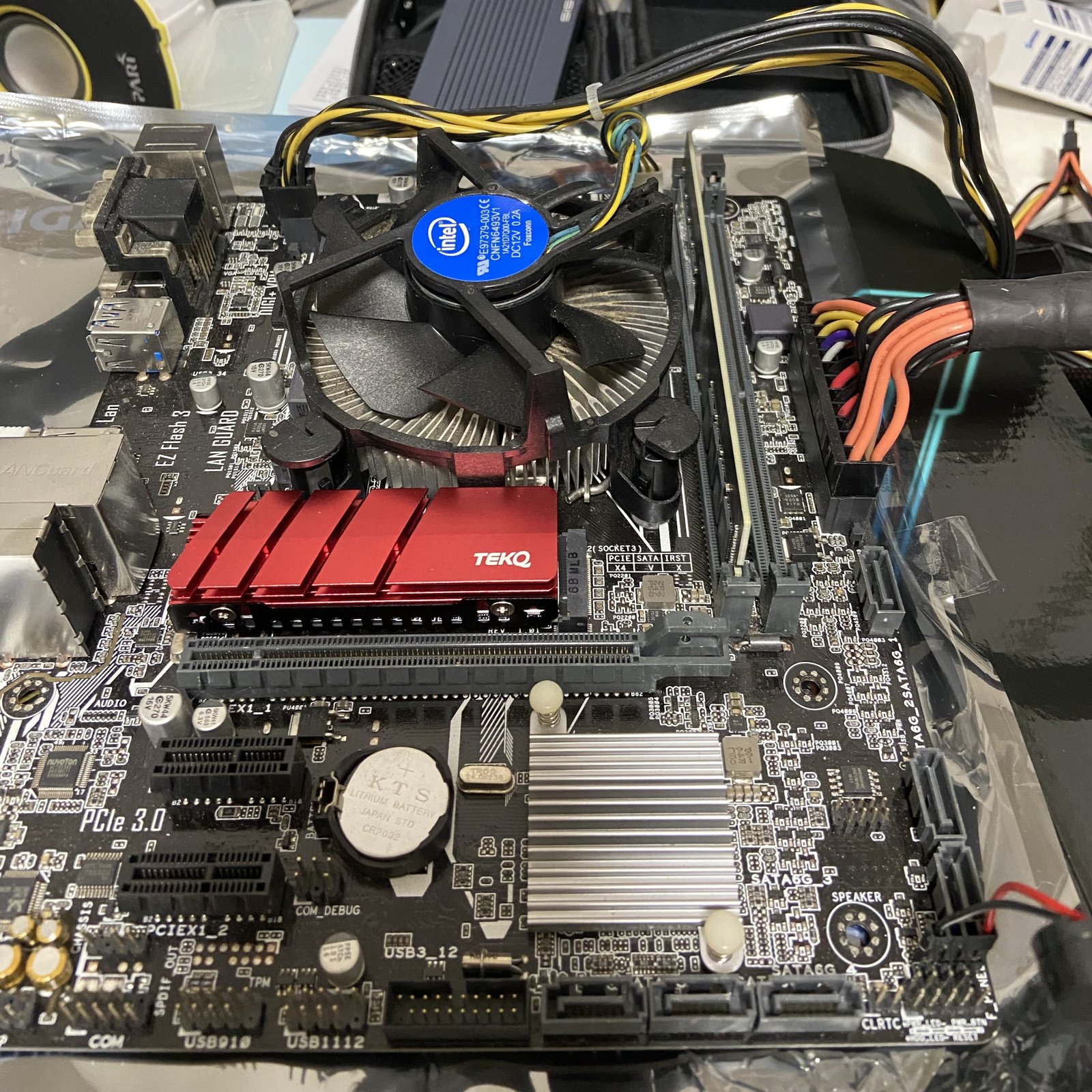 賣不掉的 B250M-K，最後成了 NAS 的主角